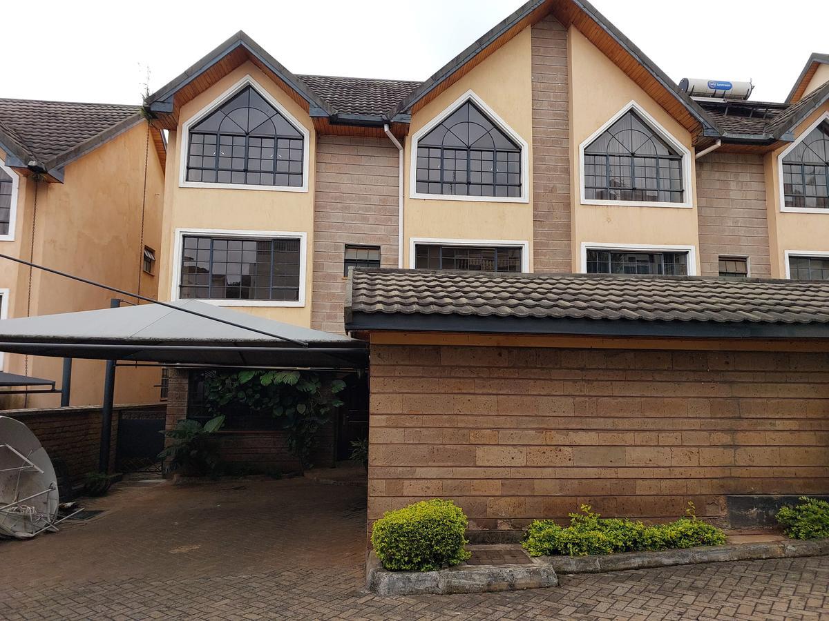 5 Bed House with En Suite in Lavington - 1