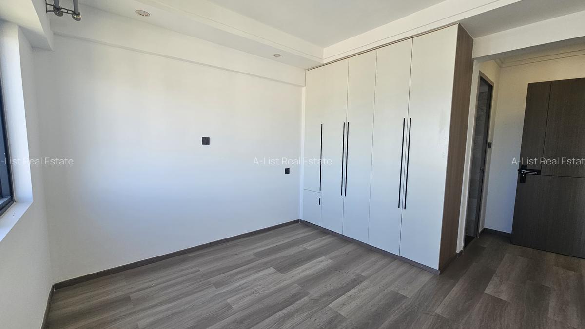 2 Bed Apartment with En Suite at Valley Arcade - 12