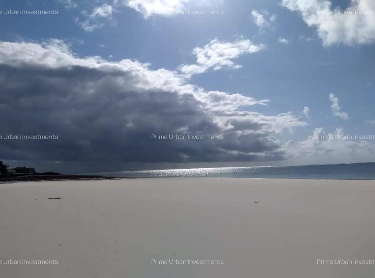 4 Bed House with En Suite in Bofa - 13