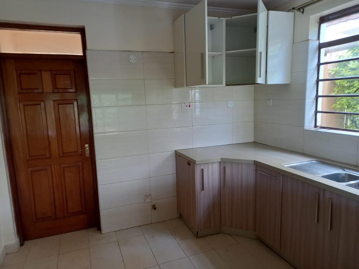 4 Bed Townhouse with En Suite in Kiambu Road - 8