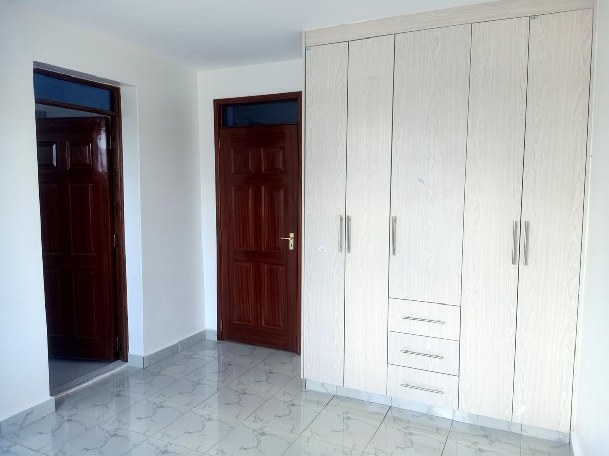 3 Bed House with En Suite at Naroro - 11