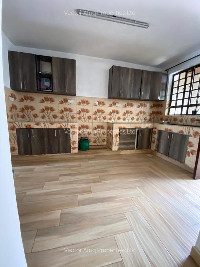 6 Bed House with En Suite in Syokimau - 9