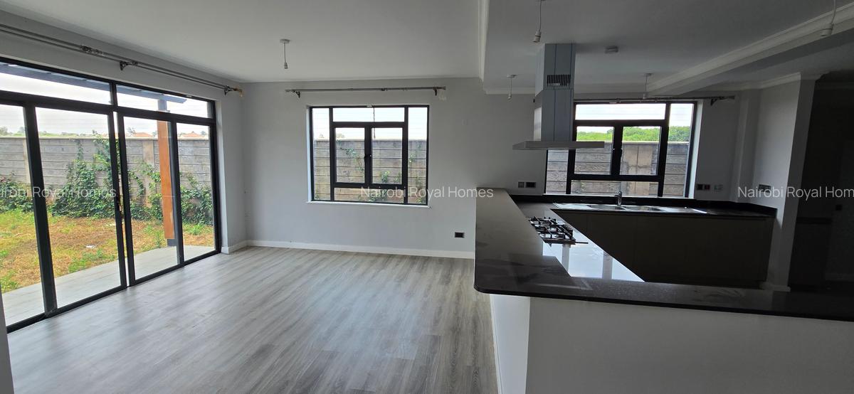 4 Bed Townhouse with En Suite at Five-Star Paradise - 11