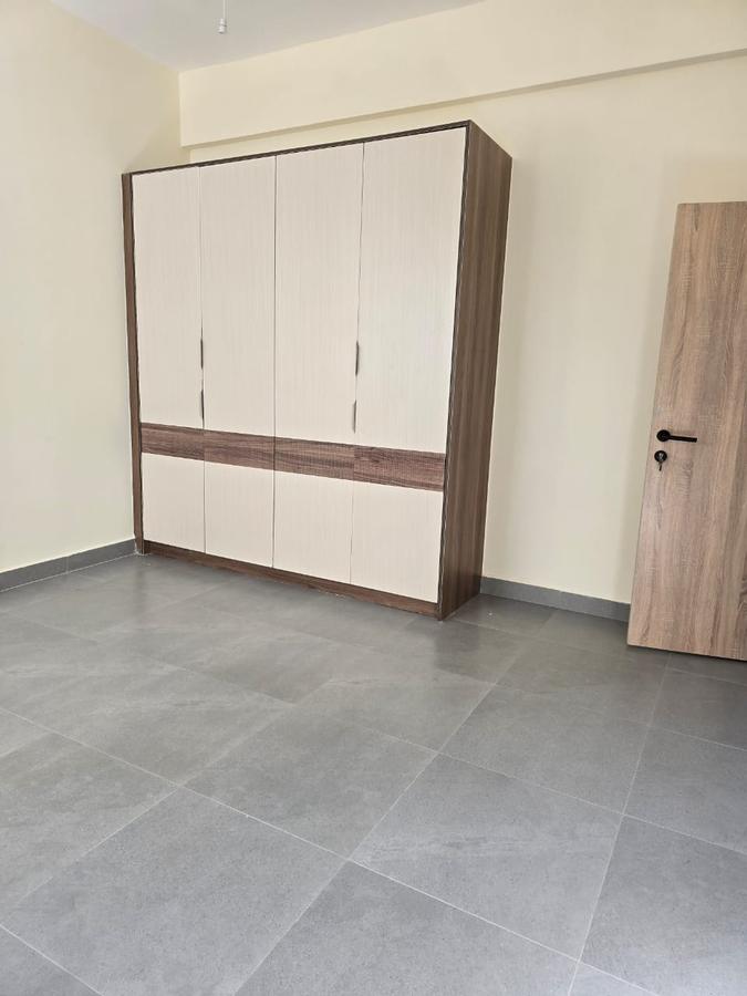 3 Bed Apartment with En Suite at Parklands - 13