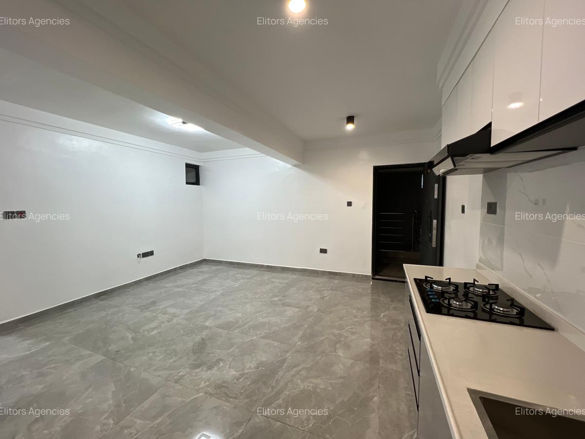 1 Bed Apartment with En Suite at Kindaruma Road - 4