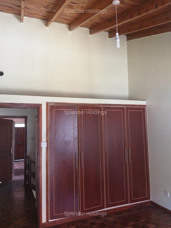 4 Bed Townhouse with En Suite in Lavington - 12