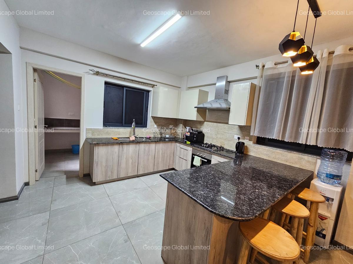 Furnished 3 Bed Apartment with En Suite in Riverside - 7