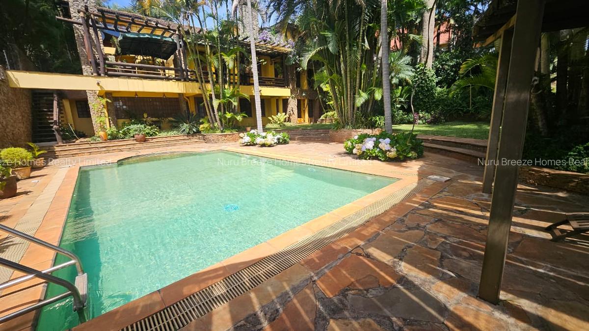 6 Bed House with En Suite in Runda - 20