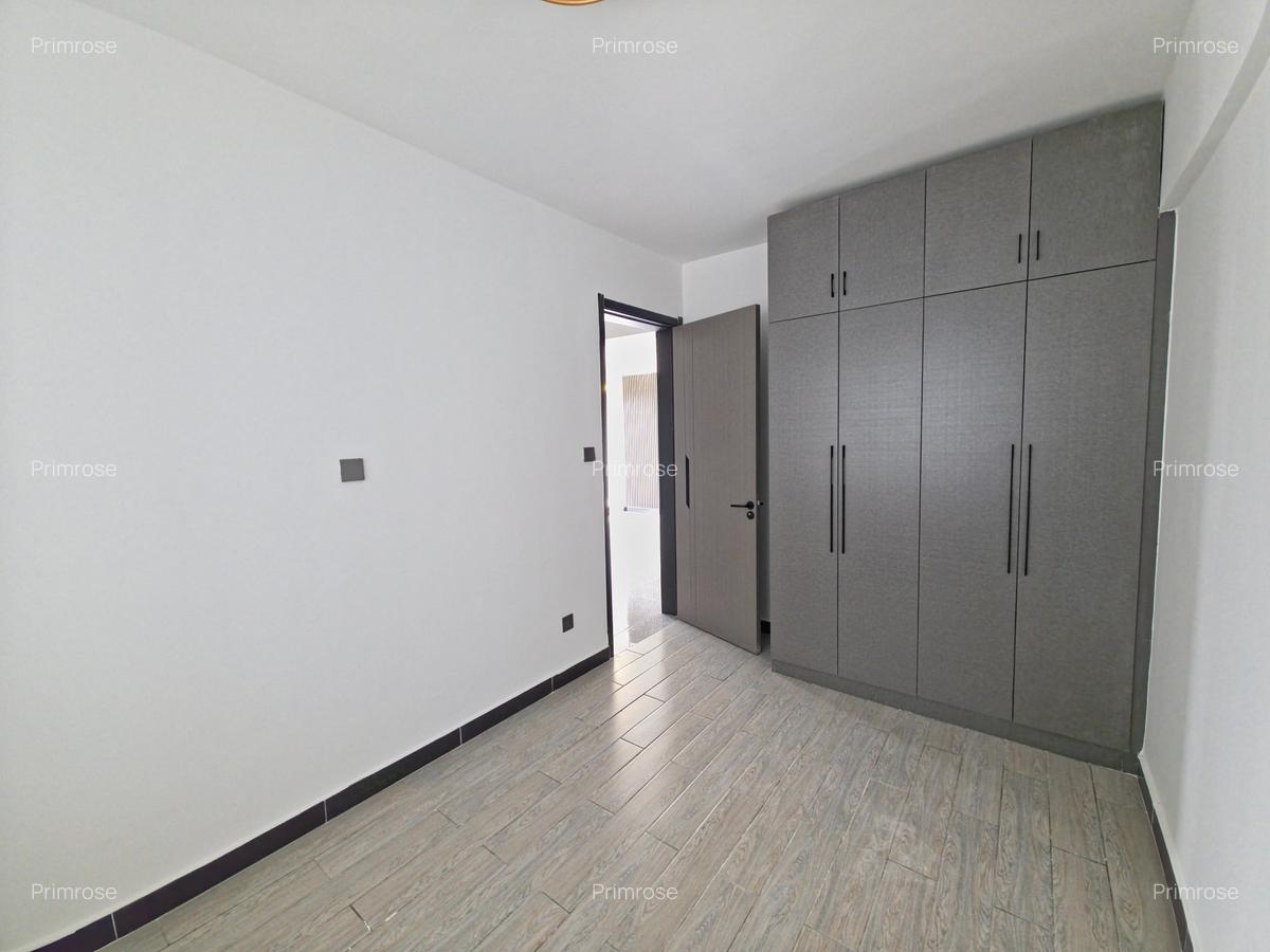 2 Bed Apartment with En Suite in Lavington - 5