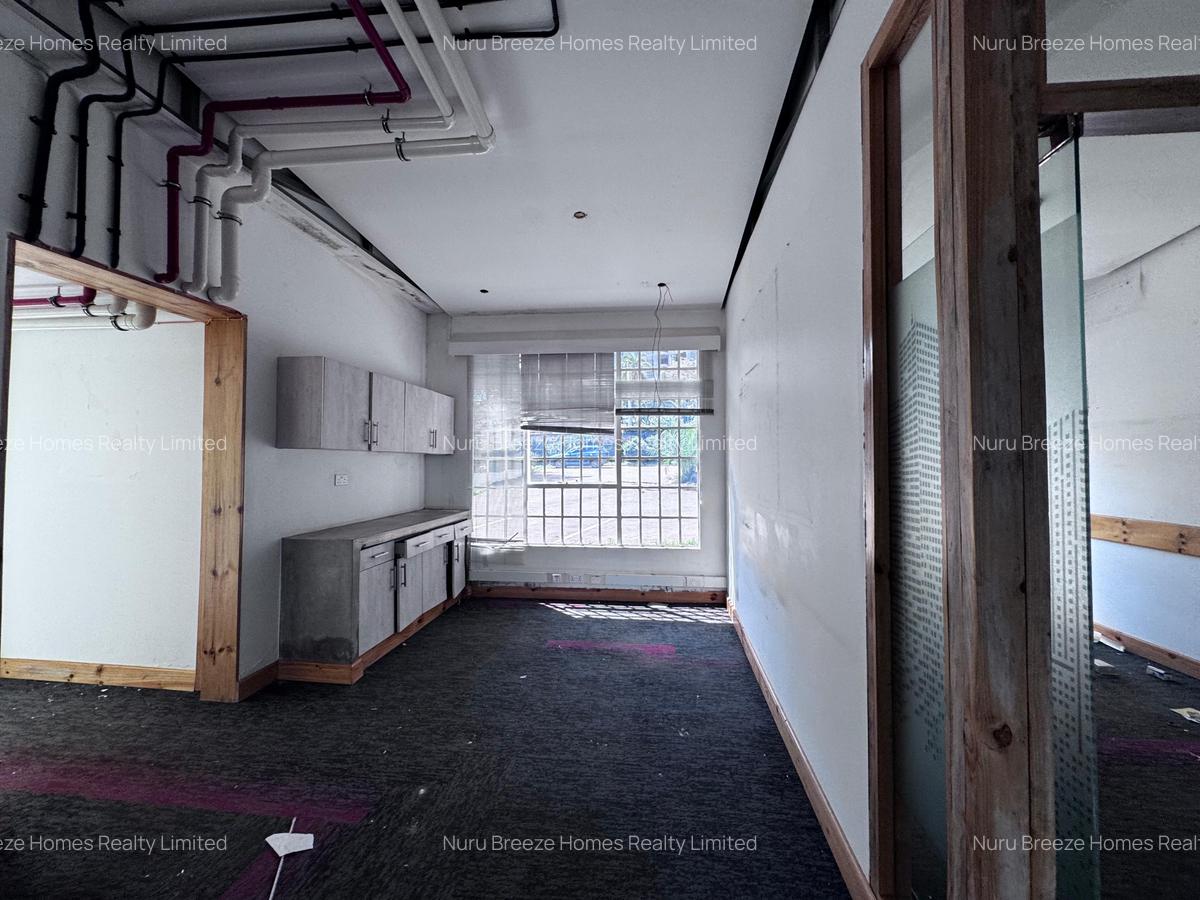 1,300 ft² Commercial Property with Parking in General Mathenge - 9