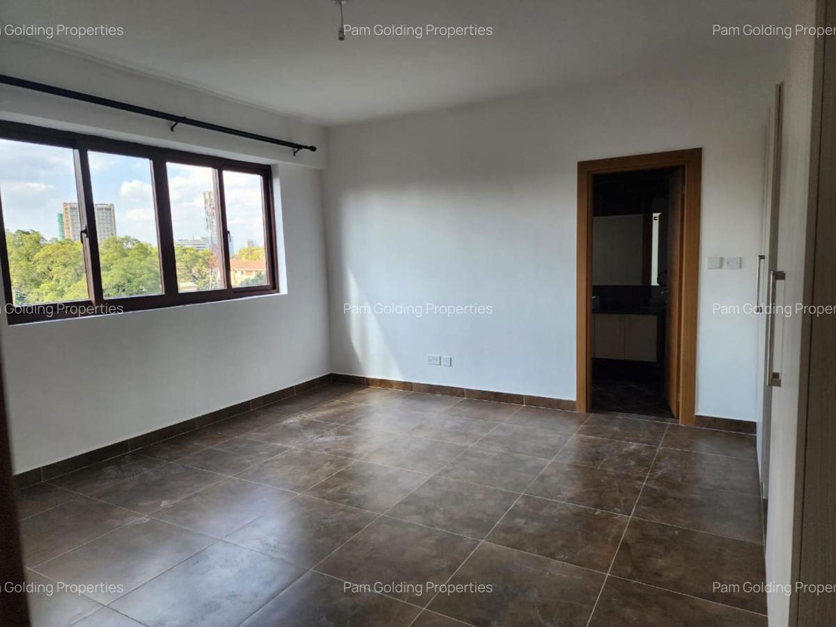 4 Bed Apartment with En Suite in Rhapta Road - 3