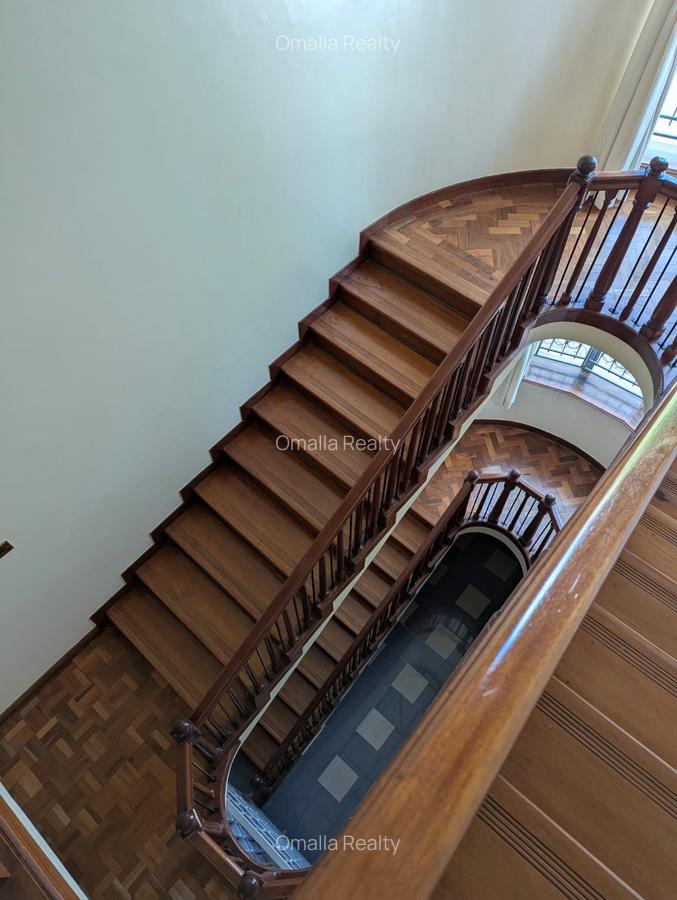 5 Bed House with En Suite in Runda - 5