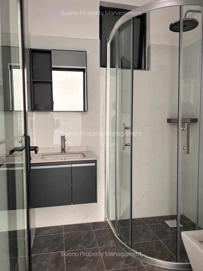 1 Bed Apartment with Gym in Kilimani - 5