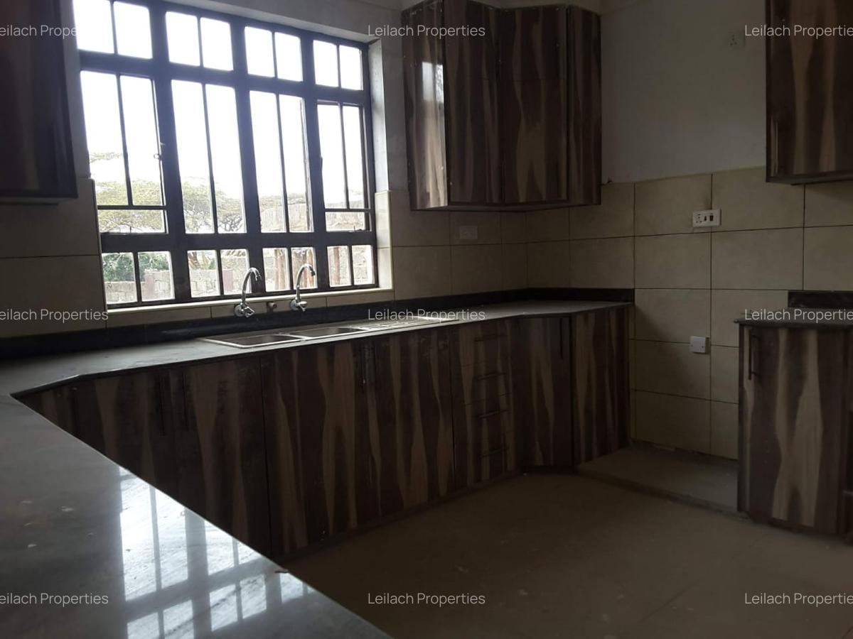 4 Bed House with En Suite in Gikambura - 19