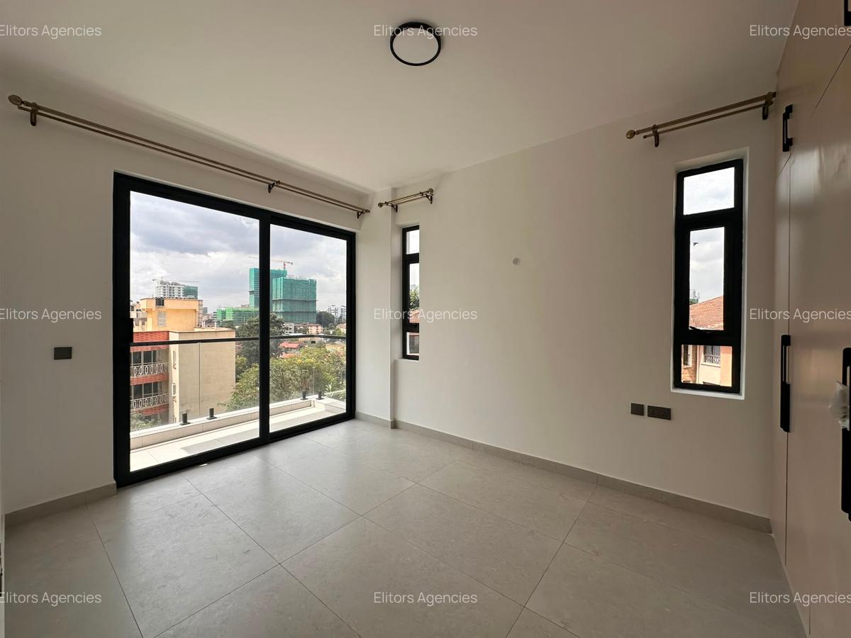 2 Bed Apartment with En Suite at Brookside Drive - 10