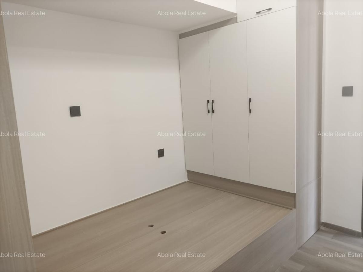 3 Bed Apartment with En Suite in Lavington - 4