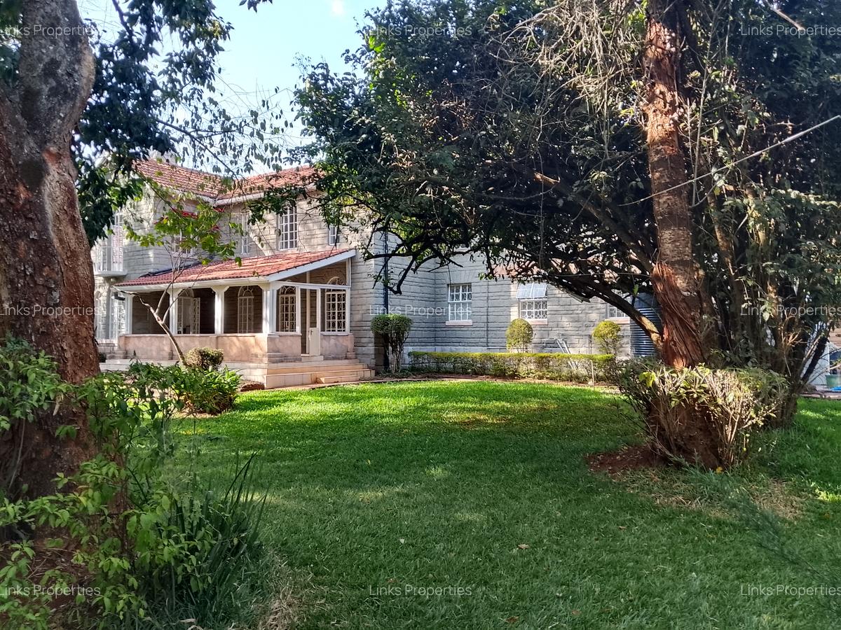 4 Bed House with En Suite at Karen - 2