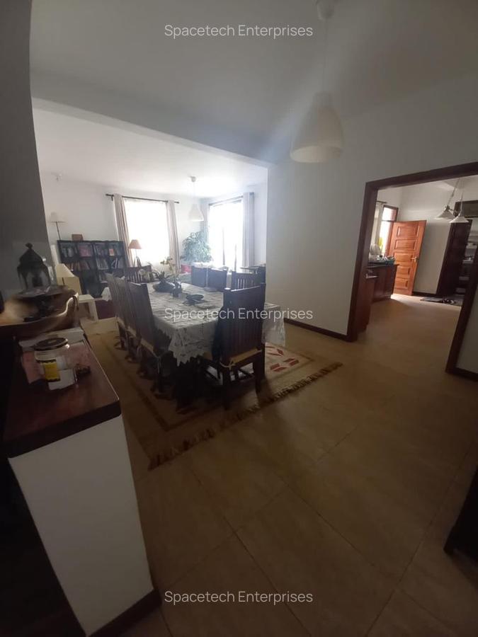 4 Bed Townhouse with En Suite in Spring Valley - 14