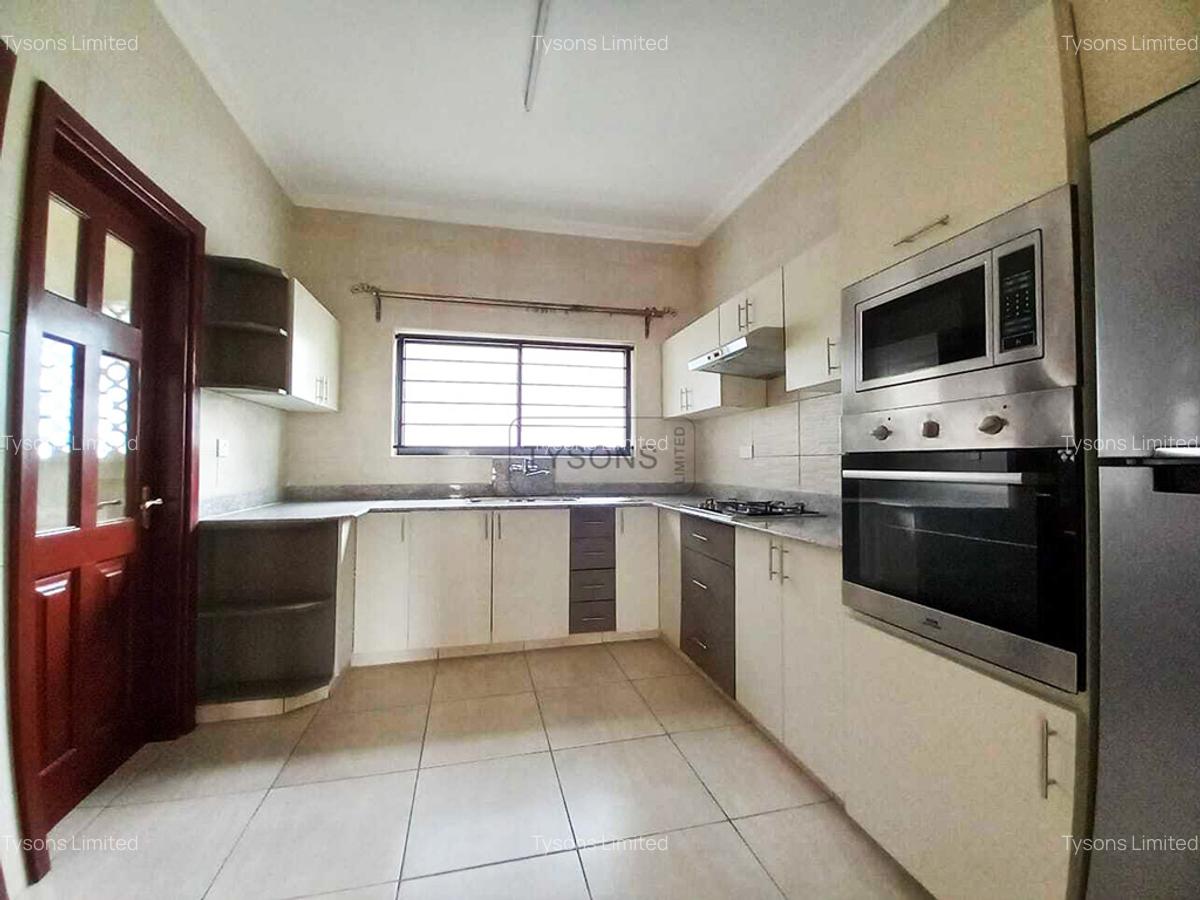 2 Bed Apartment with En Suite in Westlands Area - 5