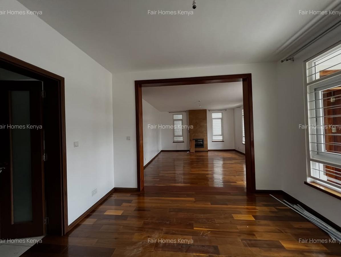 5 Bed Townhouse with En Suite at Lavington Green - 15
