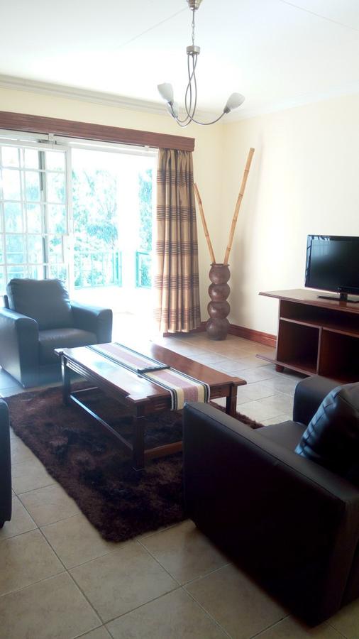 Serviced 2 Bed Apartment with En Suite in Upper Hill - 20