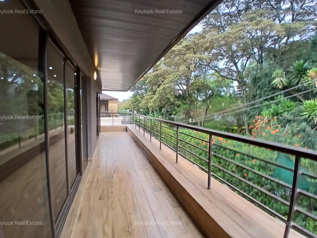 4 Bed Townhouse with En Suite in Lavington - 19