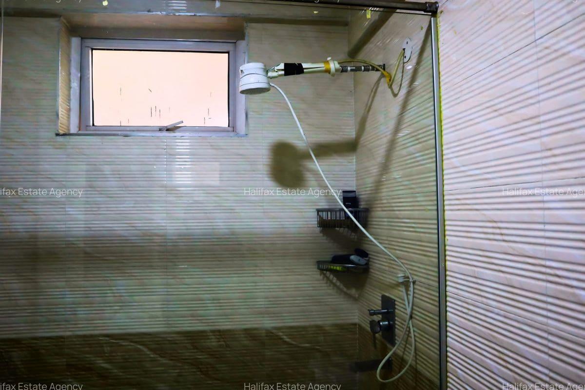 4 Bed Apartment with En Suite in Parklands - 9