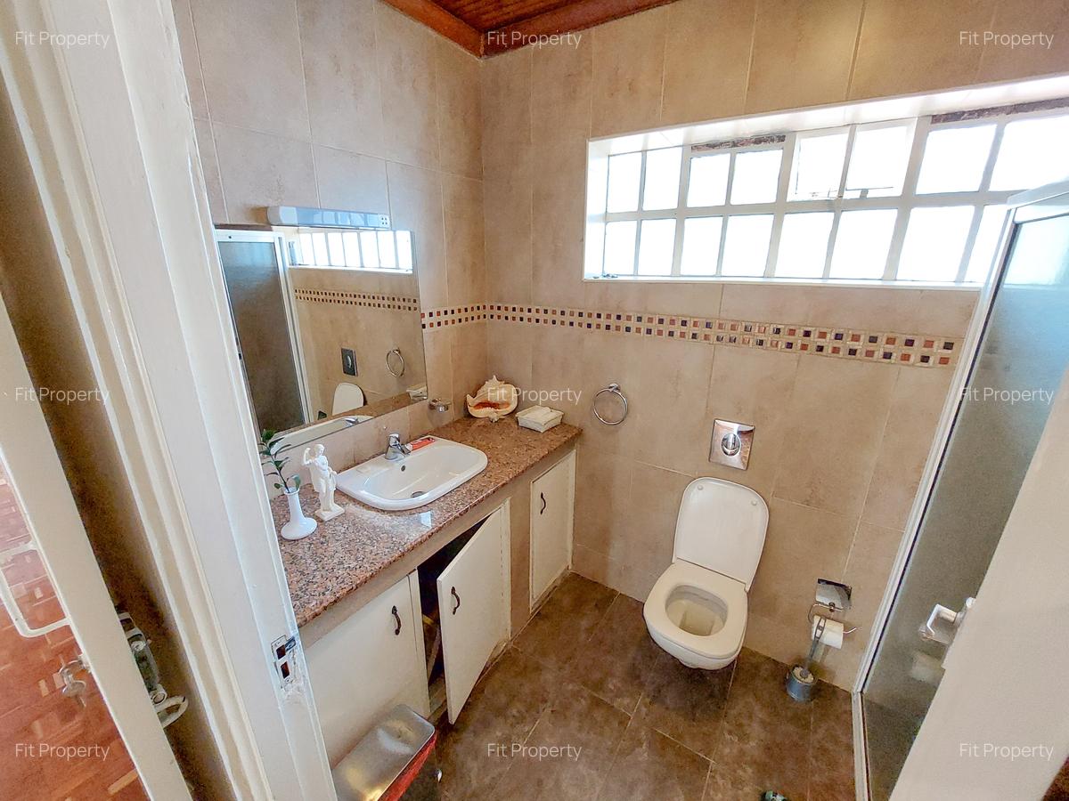 5 Bed House with En Suite in Muthaiga - 12