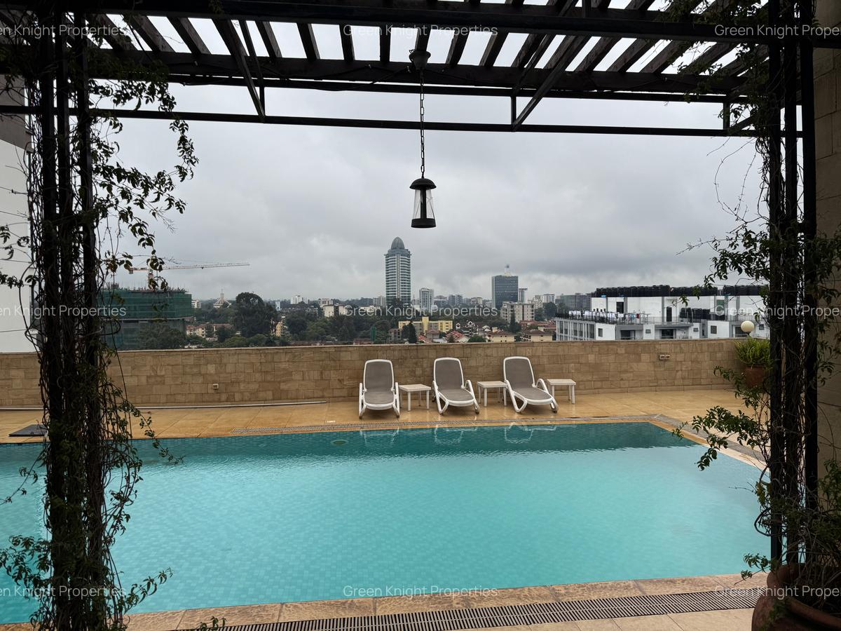 Serviced 1 Bed Apartment with En Suite in Riverside - 4