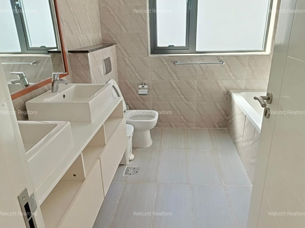 4 Bed Villa with En Suite at Garden City - 8