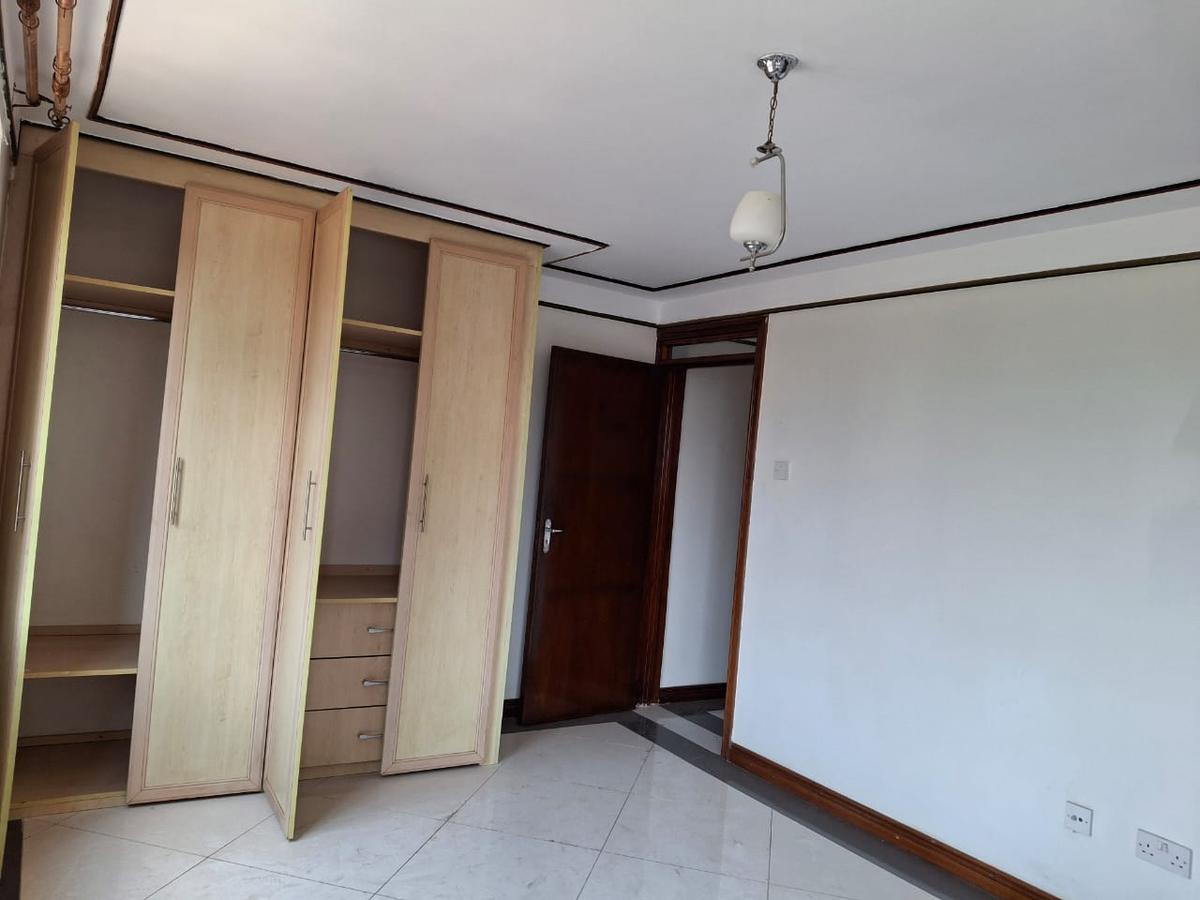 1 Bed Apartment with En Suite at Westlands - 6