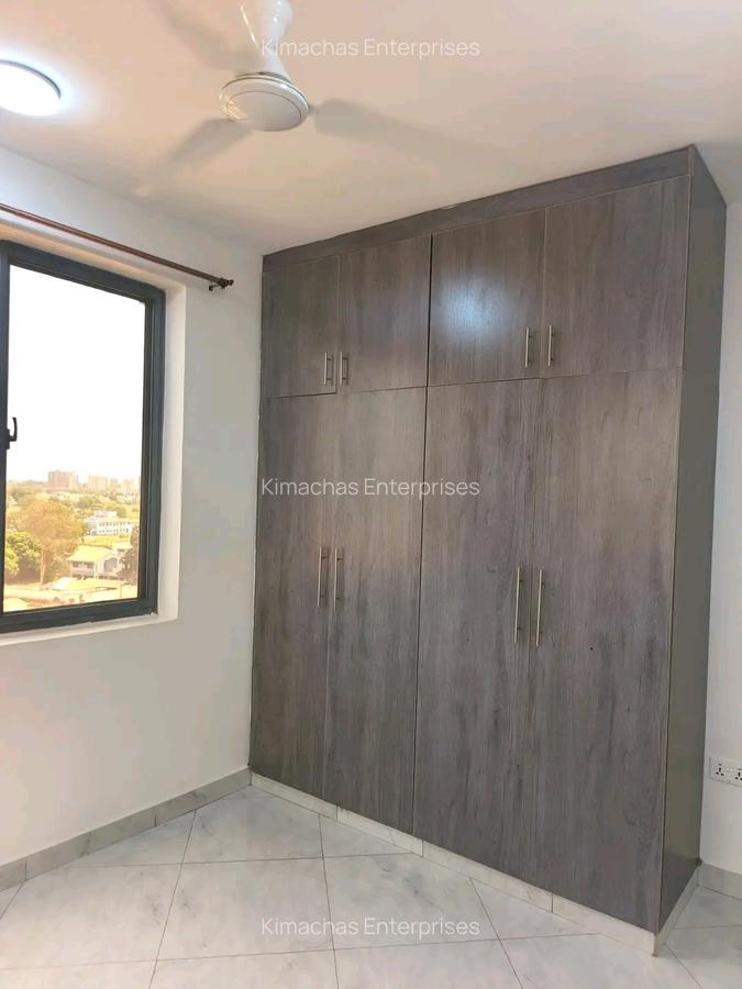 3 Bed Apartment with En Suite at Off Links Road - 17