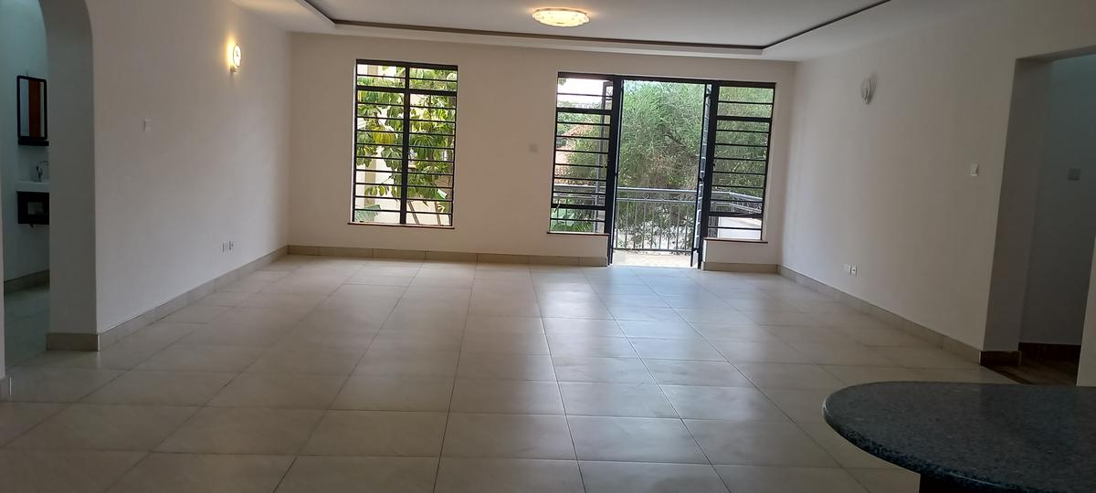 3 Bed Apartment with En Suite in Westlands Area - 2