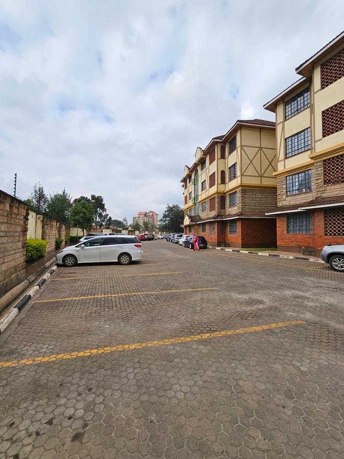 2 Bed Apartment with En Suite at Kilimani - 4