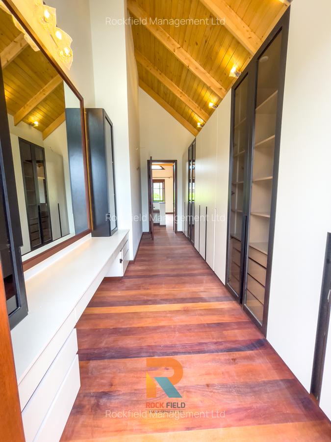 4 Bed House with En Suite in Runda - 16