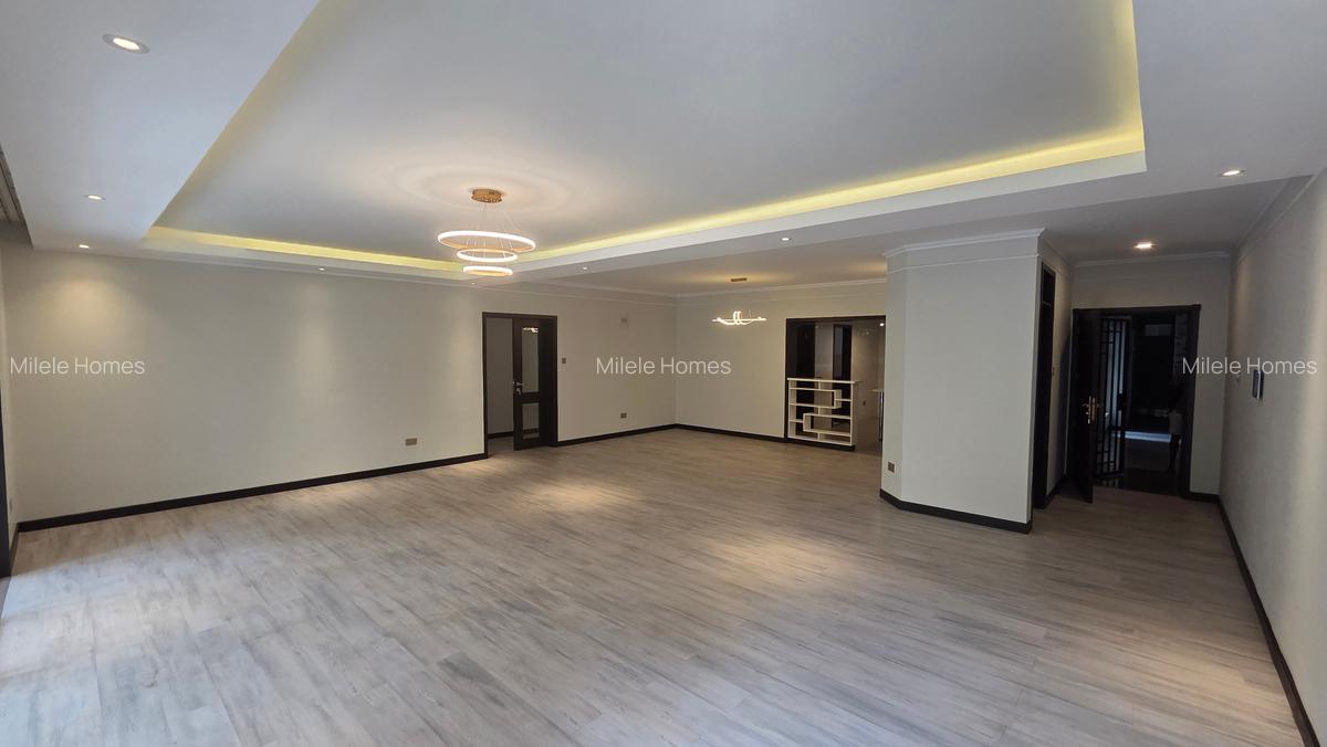 Serviced 3 Bed Apartment with En Suite at Riverside Drive - 7