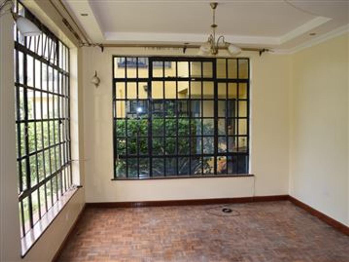 4 Bed Townhouse with En Suite in Lavington - 4