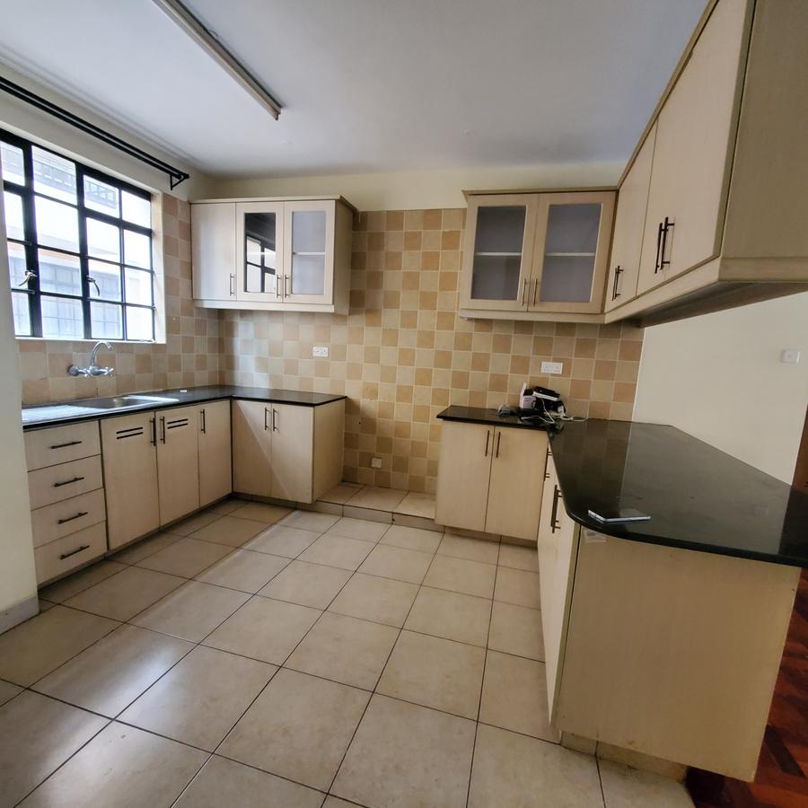 2 Bed Apartment with En Suite at Riverside Drive - 2