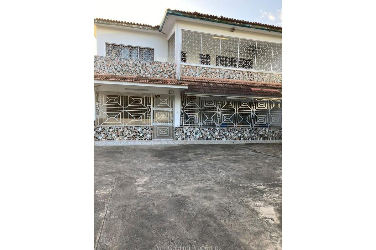 5 Bed House with En Suite in Mombasa Island - 1