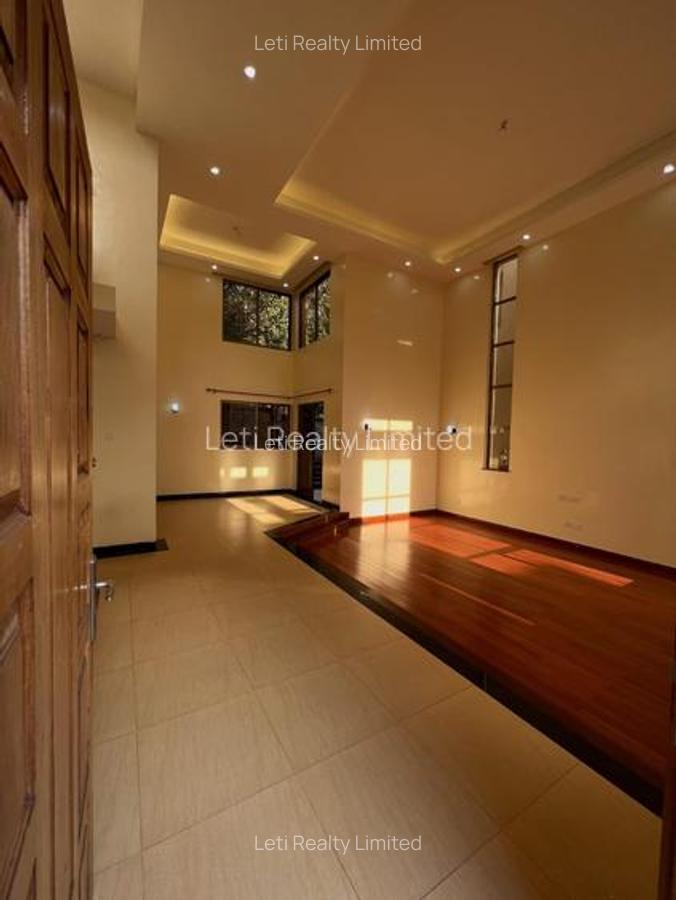 5 Bed Townhouse with En Suite in Lavington - 7