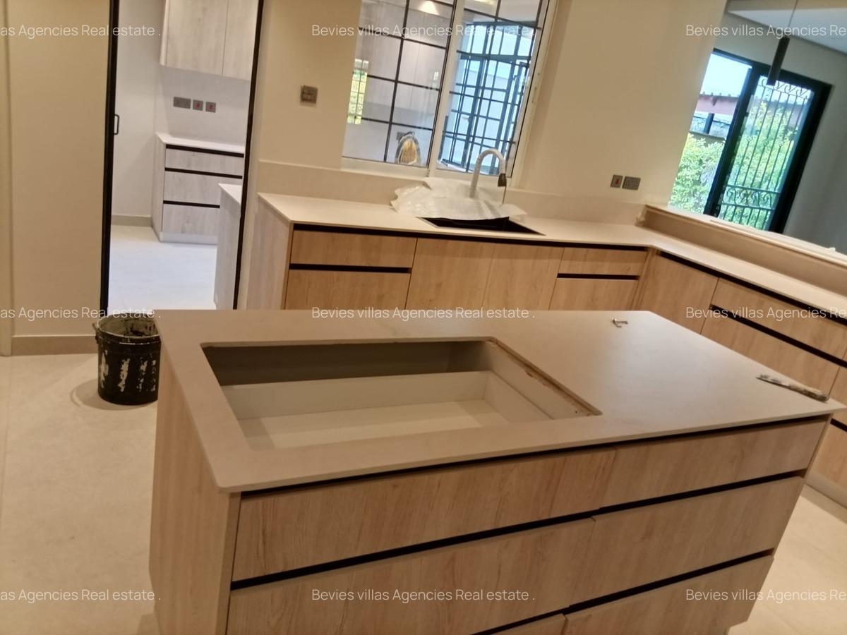 4 Bed Townhouse with En Suite at Westlands - 16