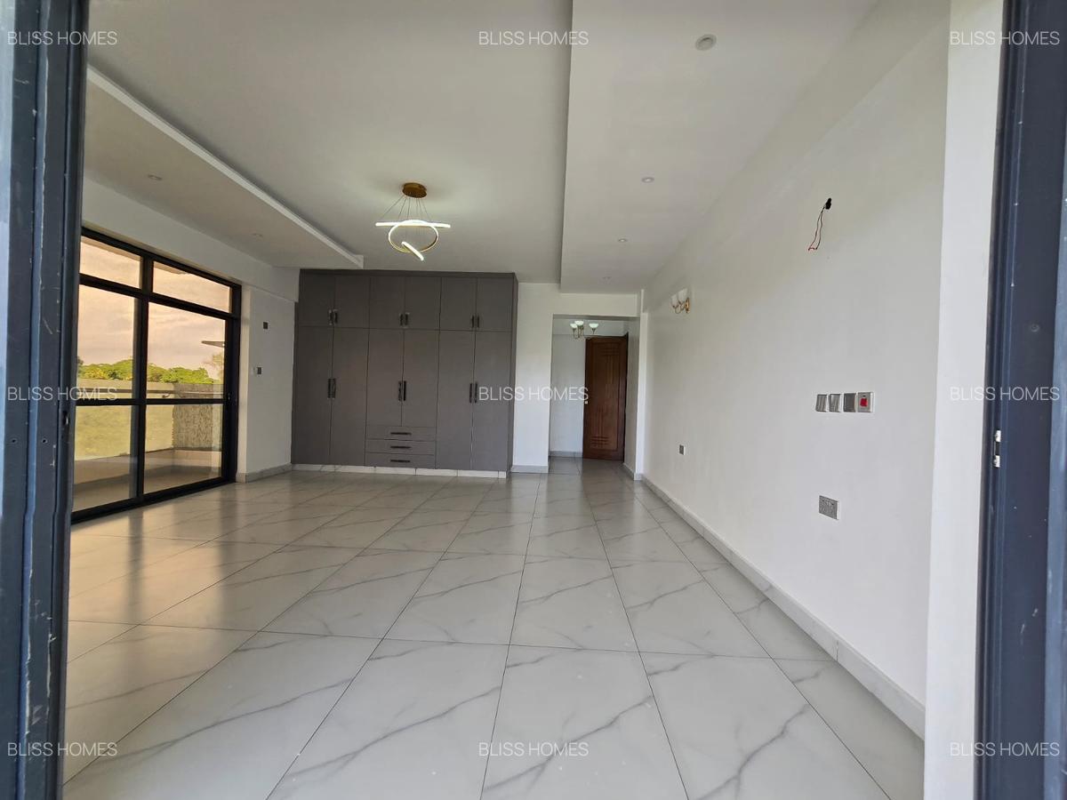 3 Bed Apartment with En Suite at Nyali - 19