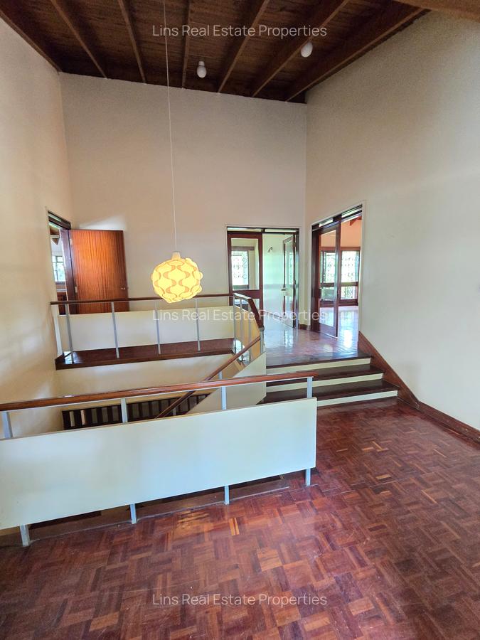 4 Bed House with En Suite in Runda - 8