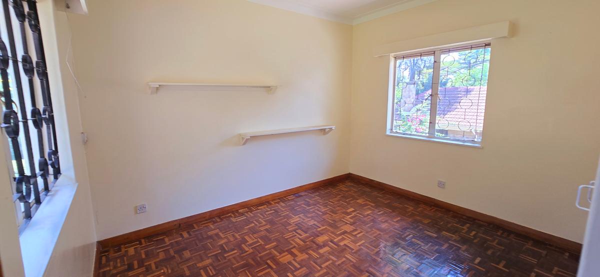 4 Bed House with En Suite at Convent Drive - 7