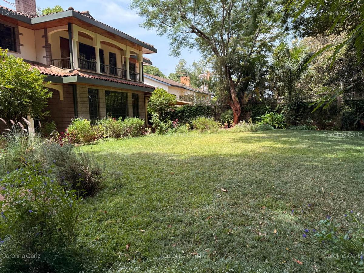 5 Bed House with En Suite in Nyari - 1