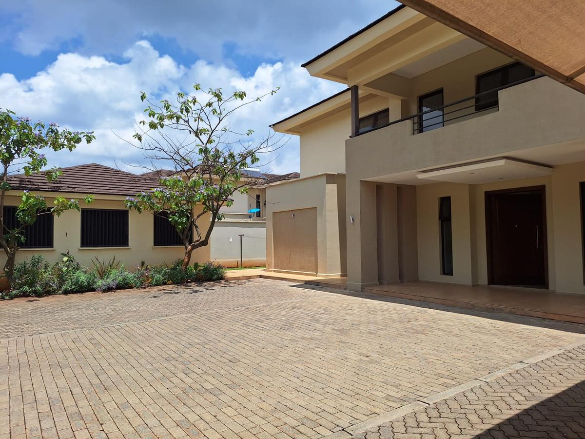 4 Bed Townhouse with En Suite in Karen - 2