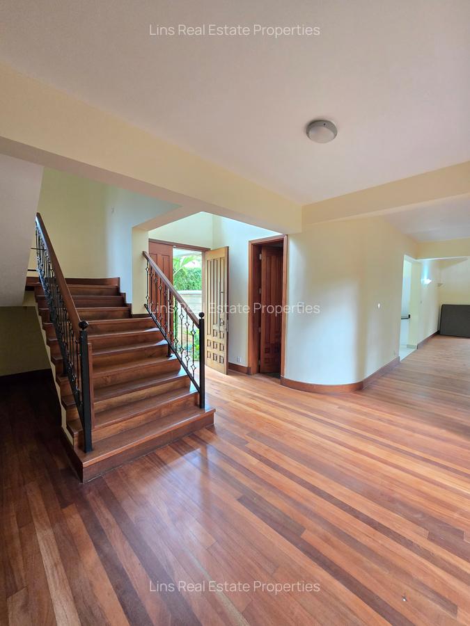 5 Bed Townhouse with En Suite in Lavington - 7