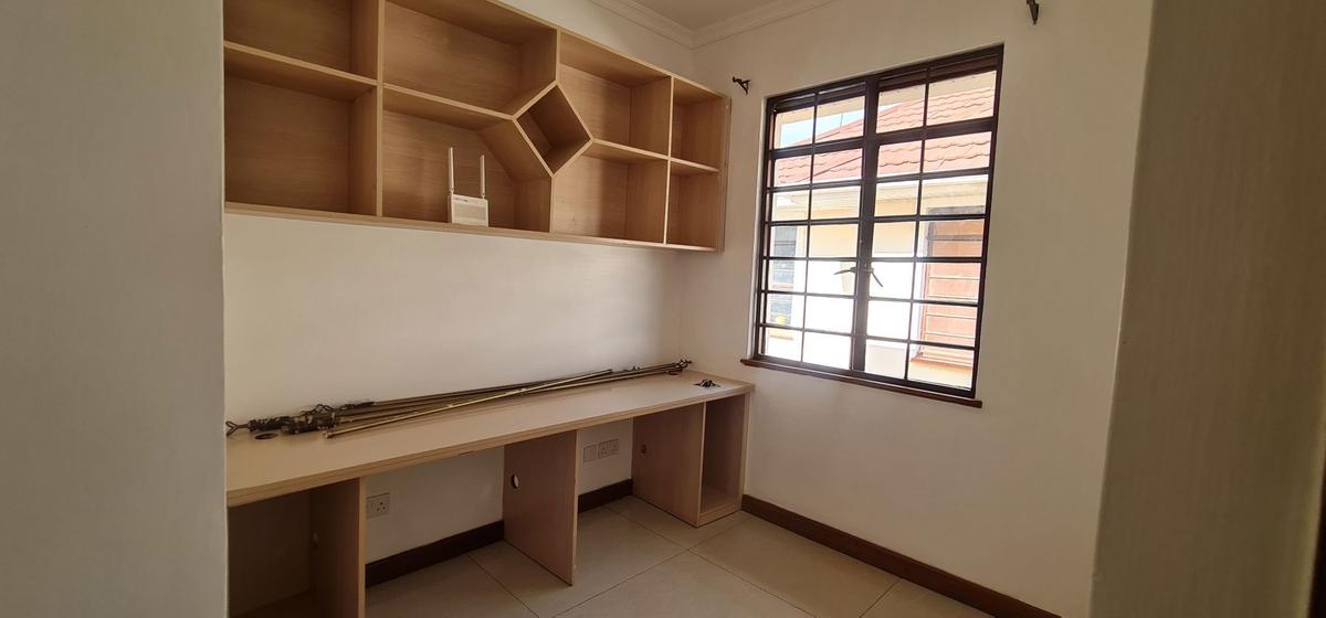 4 Bed Townhouse with En Suite in Kiambu Road - 4