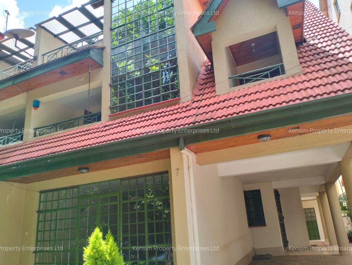 4 Bed Townhouse with En Suite in Lavington - 1