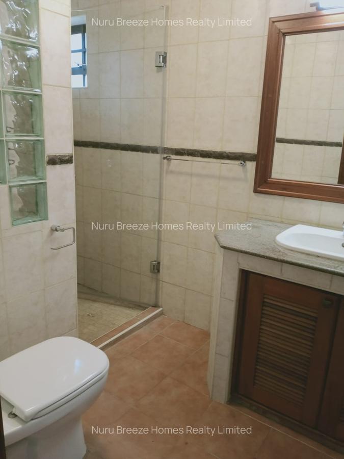 5 Bed Townhouse with En Suite in Westlands Area - 20